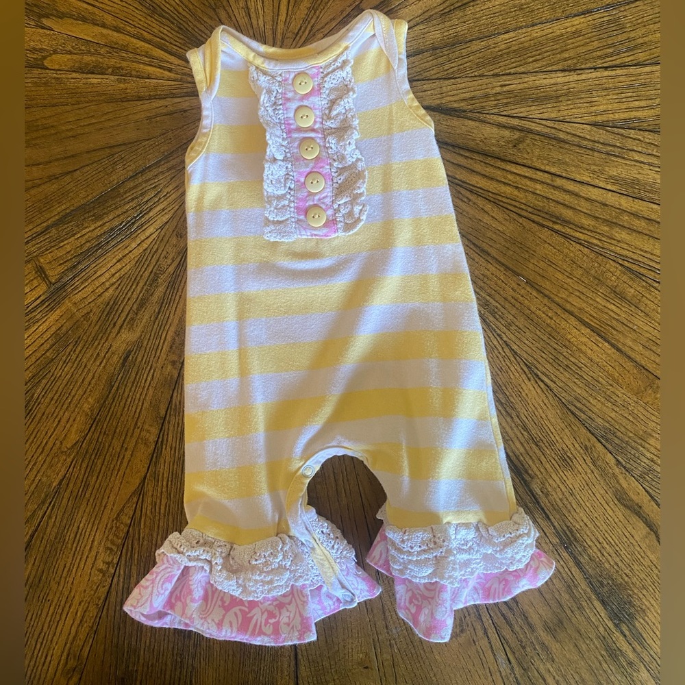 Ricrac & Ruffles sleeveless pants romper yellow and white stripes size 3/6 month